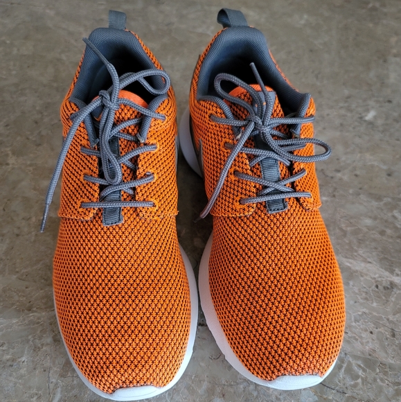 2013 Nike Roshe run boys shoes total orange 🍊us size 5.5Y - Picture 8 of 11